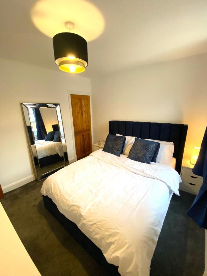 Medway Getaway - 3 Bed Home With Luxury Bathroom チャタム エクステリア 写真