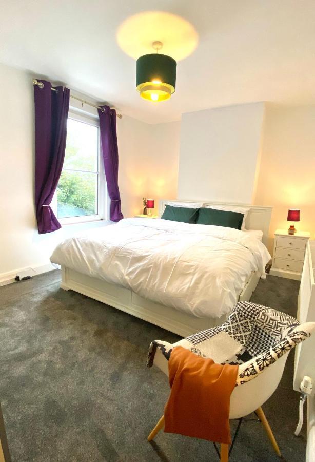 Medway Getaway - 3 Bed Home With Luxury Bathroom チャタム エクステリア 写真